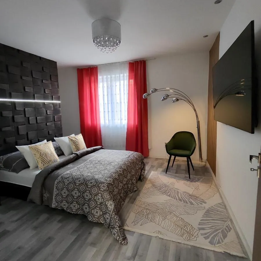 הקונטקטים של Dolce Vita Premium